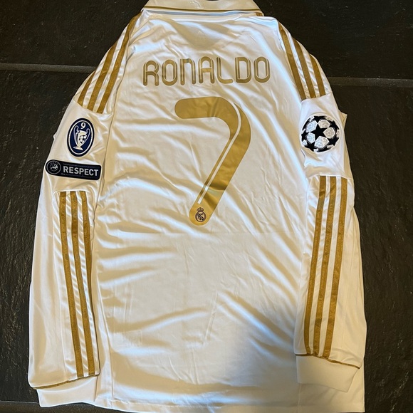 Cristiano Ronaldo 2011/2012 Home Jersey Long Sleeve - Picture 1 of 4